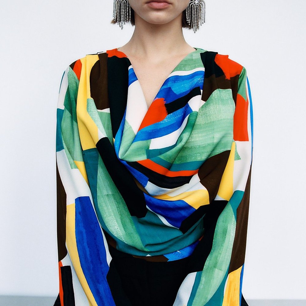 Zara Multicolored Flowy Neckline Printed Top / Size Small / NWT